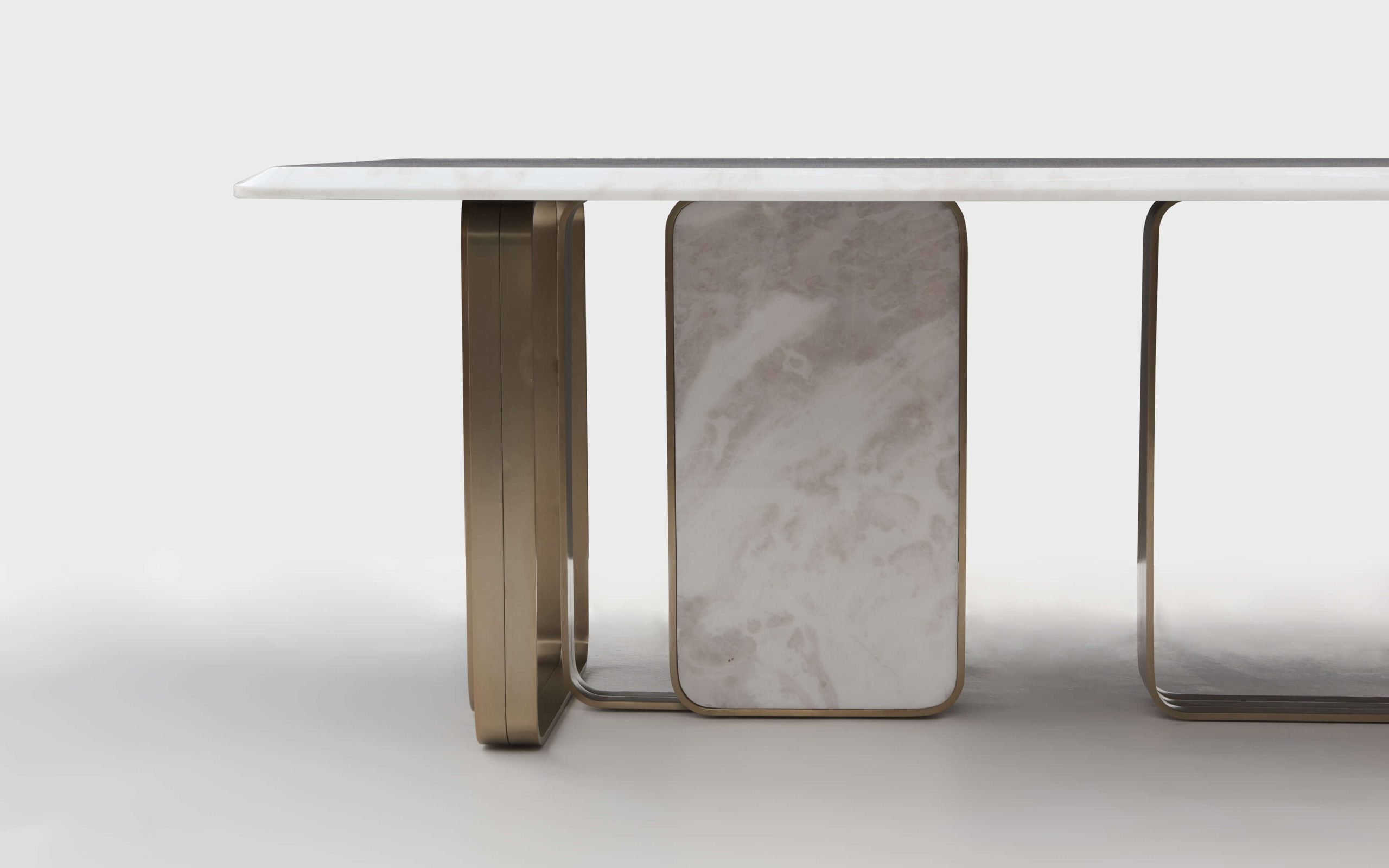 CAMDEN Dining Table