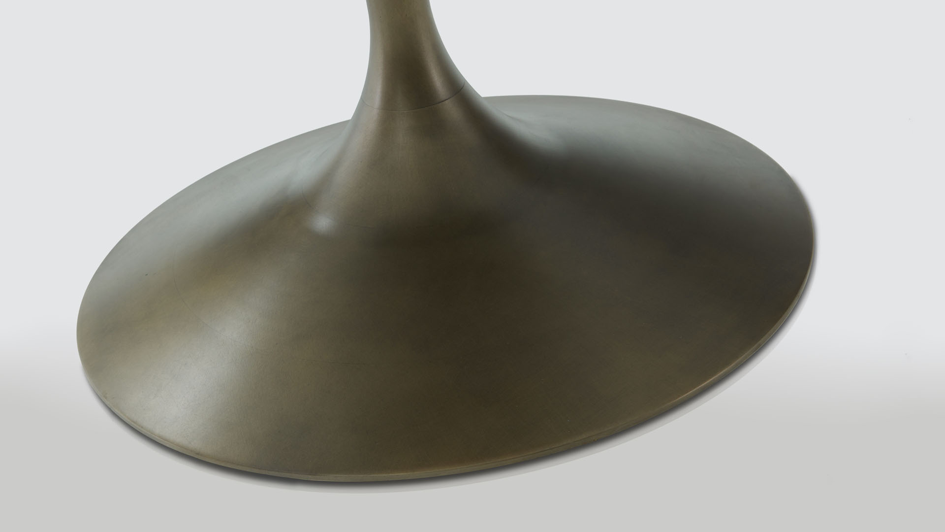 AERO Dining Table