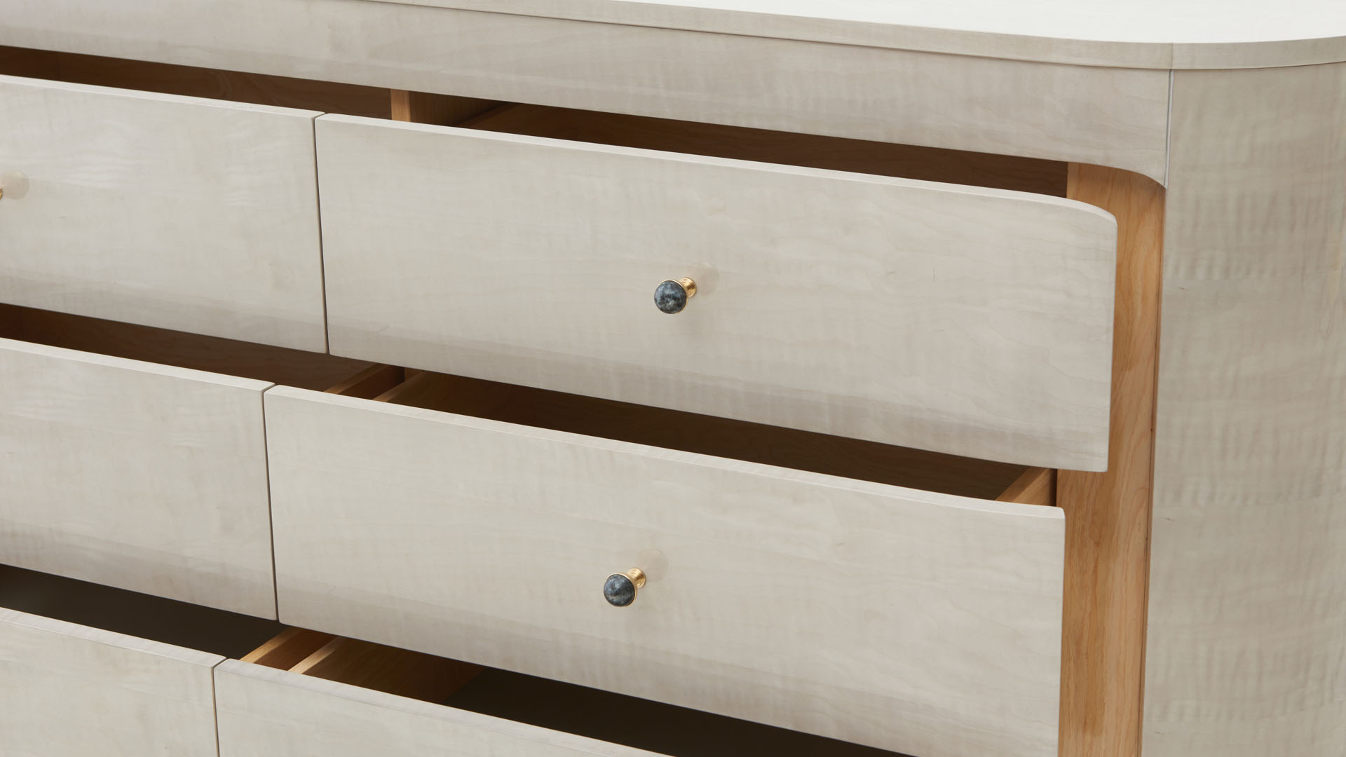 MONTEZ Sideboard