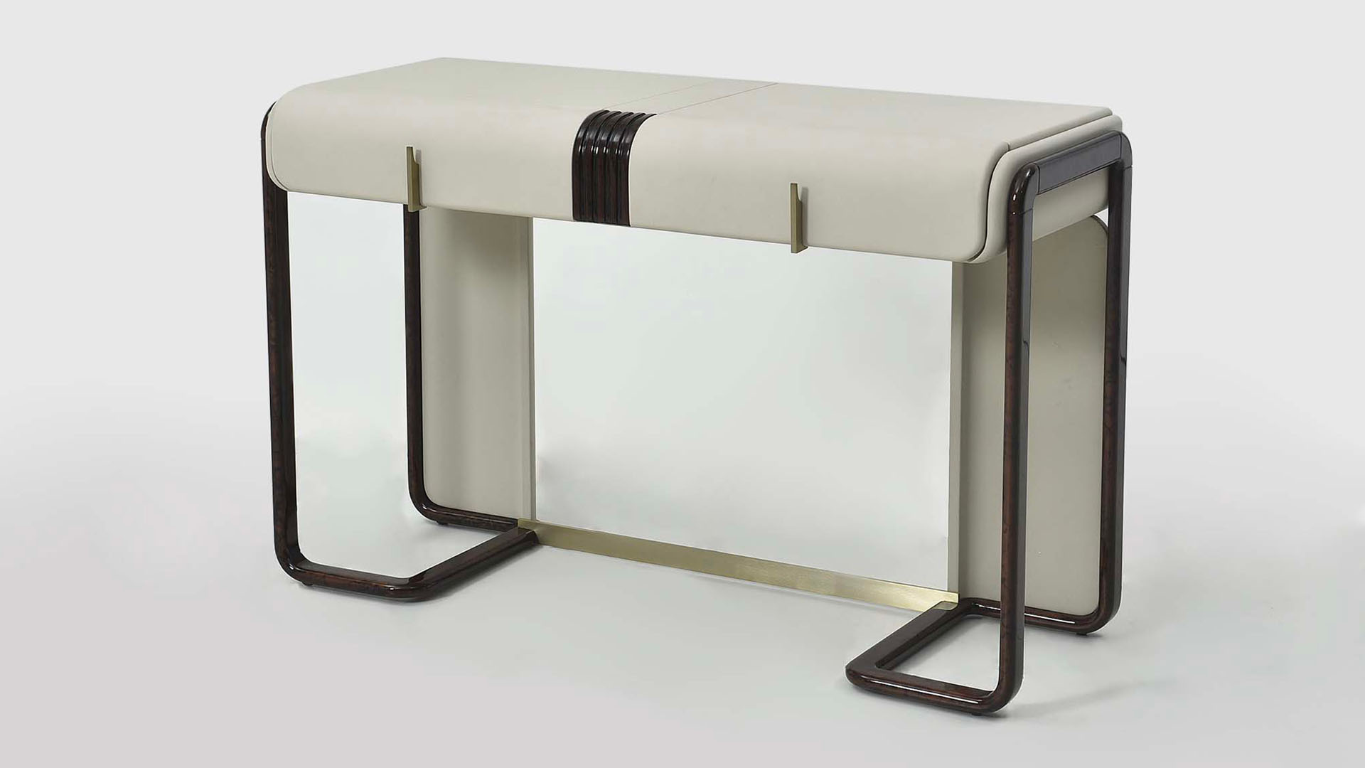 ECLIPSE Dresser