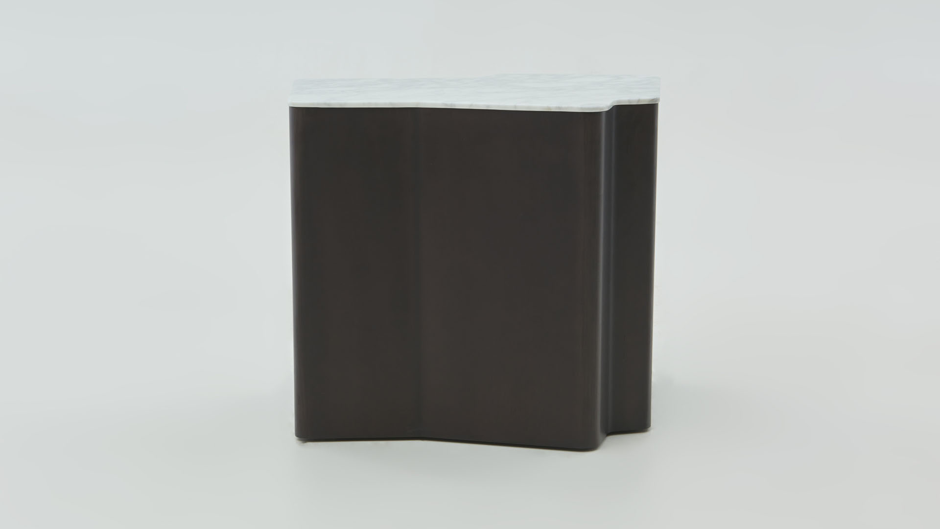 LUO Nightstand