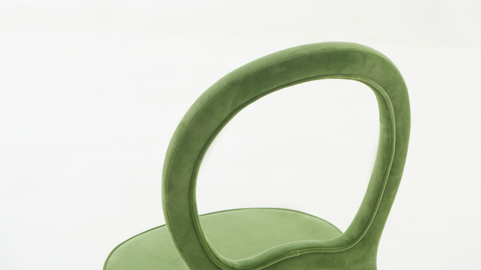 BILOU Dressing Stool