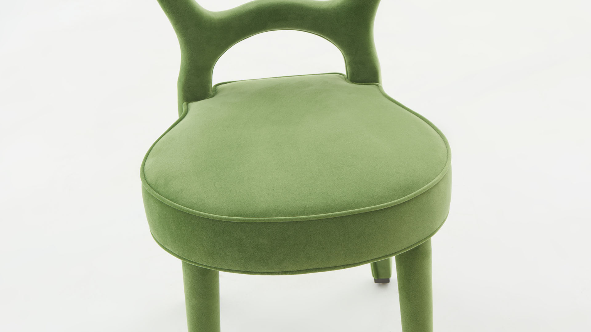 BILOU Dressing Stool